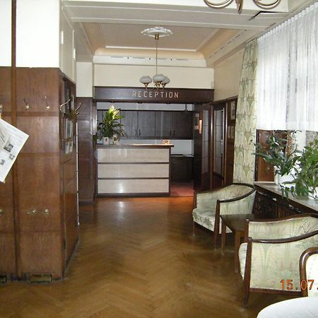 Hotel Merkur Garni Цвикау Екстериор снимка